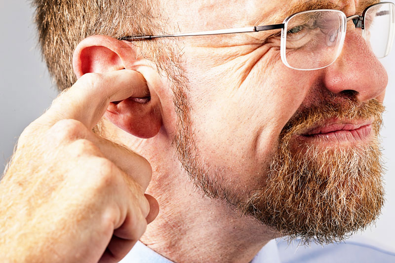 Bouchon d'oreille : reconnaître et enlever le bouchon de cérumen